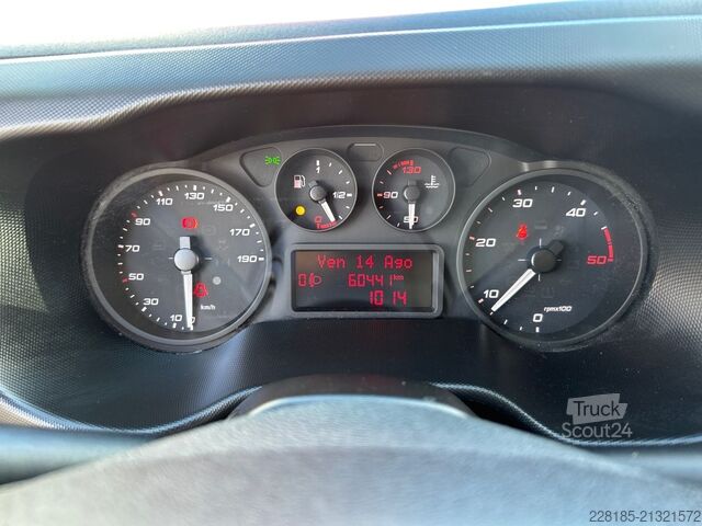 Furgonetka pick-up IVECO Daily V - daily 35 C12 3750 cab. E6