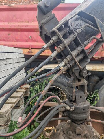 شاحنة قلابة DAF Cf 75 250
