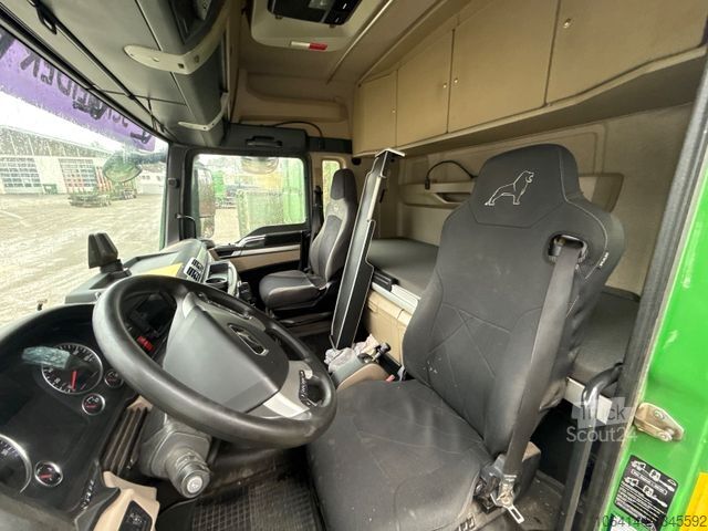 Kamion za izvlačenje drveta MAN TGS 26.510