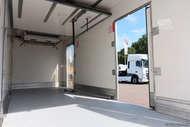 Kyld/fryst transport Iveco EuroCargo 120 El 210L Carrier Supra 850 MT Koel...