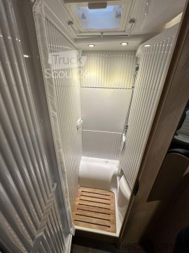 Autocaravana semi-integrada Sunlight V 66 Adventure Edition IC - Sondermodell