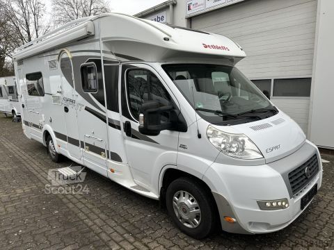 Autocaravana semi-integrada Dethleffs Esprit T 7090 SAT TFT Solar Wechselrichter