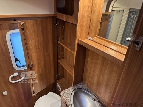 Autocaravana semi-integrada Dethleffs Esprit T 7090 SAT TFT Solar Wechselrichter