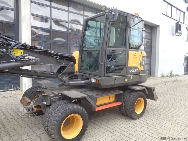 Ratinis ekskavatorius VOLVO EW60E Powertilt HS03 + Löffelpaket Klima