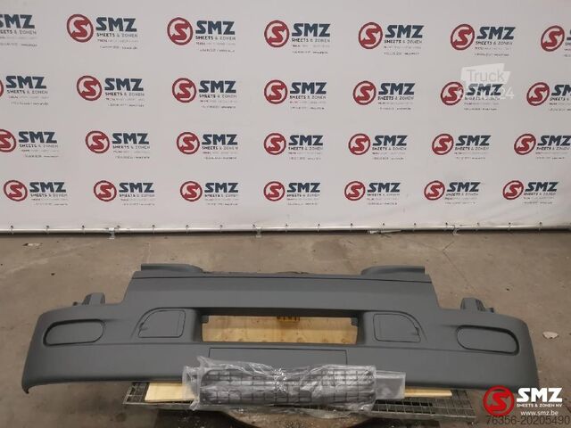 Parachoques Renault Bumper zonder gaten en spoiler Renault Premium