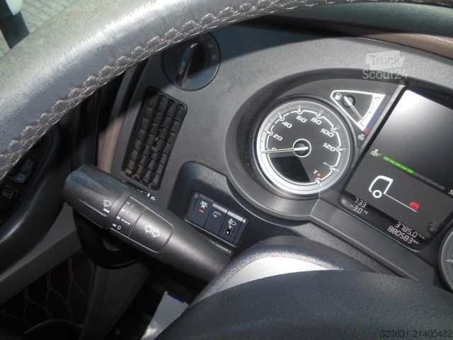 Lielapjoma vilcējs DAF XF 106.480, LOWDECK, STANDKLIMA, NEUE TACHO GEN2