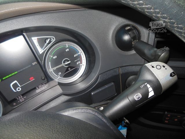 Lielapjoma vilcējs DAF XF 106.480, LOWDECK, STANDKLIMA, NEUE TACHO GEN2