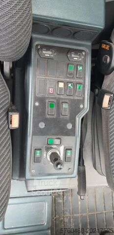Transporter mit Kipper MULTICAR M30 Fumo Carrier Kommunal/AHK/4x4