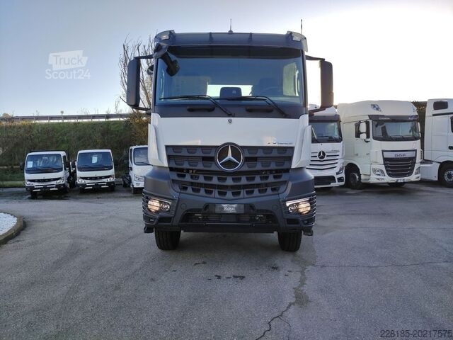 Camión para usos especiales MERCEDES - VEICOLI Arocs  3351 LS 6x4