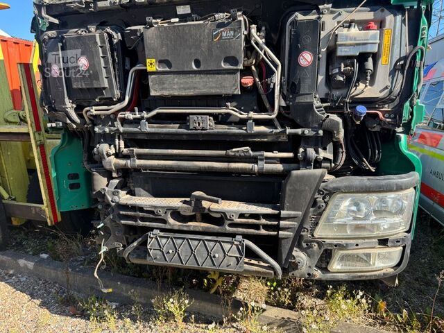 Standard dragbil MAN TGS 18.480 Hydrodrive 4x4 beschädigt