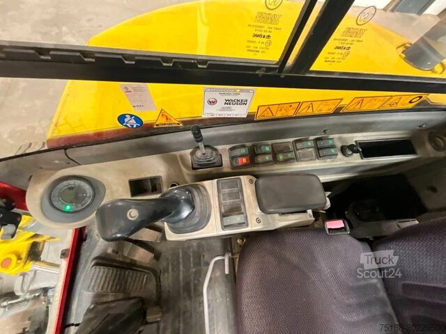 Ratinis ekskavatorius Neuson 6503 WD