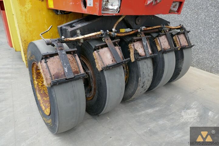 Rolka opony Dynapac CP142
