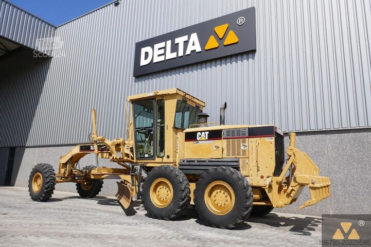 Grader Caterpillar 12H