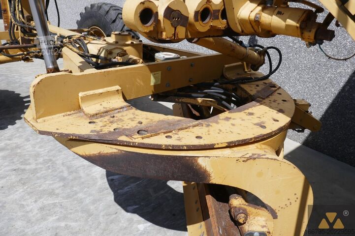 Grader Caterpillar 12H
