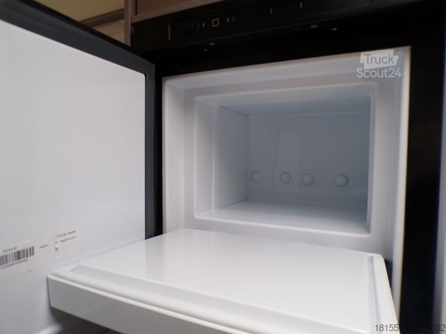 Autorulotă semi-integrată BÜRSTNER Lyseo TD 690 G Harmony Line, Backofen, Navi