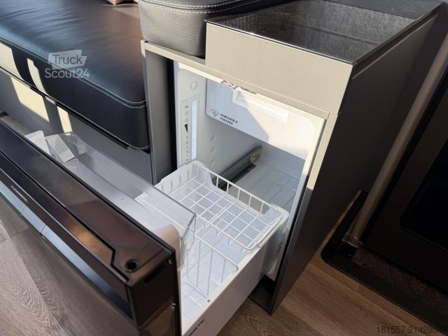 عربة تخييم متكاملة NIESMANN+BISCHOFF Flair 920 ER 207 PS / 7,49 t / Vollausstattung