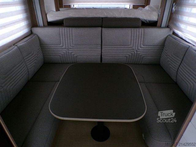 Autorulotă semi-integrată BÜRSTNER Lyseo TD 644 G Tageszulassung / Winterpaket, Bac