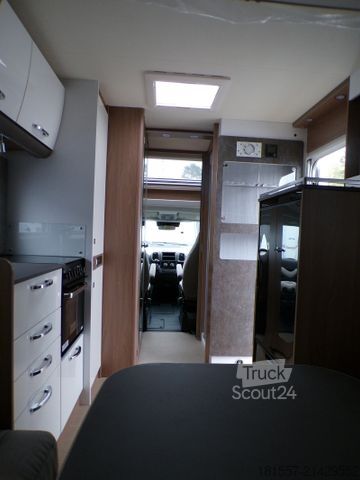 Autorulotă semi-integrată BÜRSTNER Lyseo TD 644 G Tageszulassung / Winterpaket, Bac