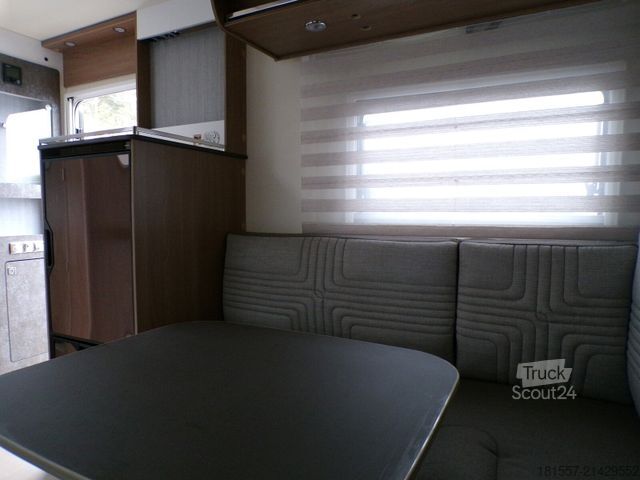 Autorulotă semi-integrată BÜRSTNER Lyseo TD 644 G Tageszulassung / Winterpaket, Bac