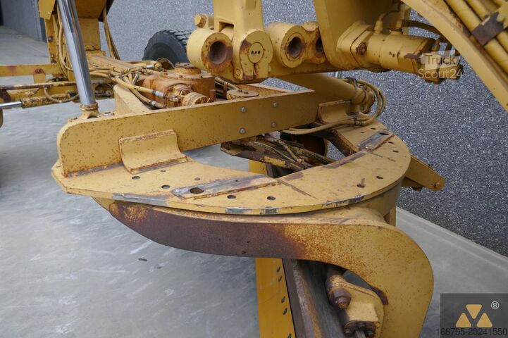 Грейдер Caterpillar 140H