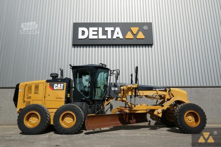 Грейдер Caterpillar 12M3