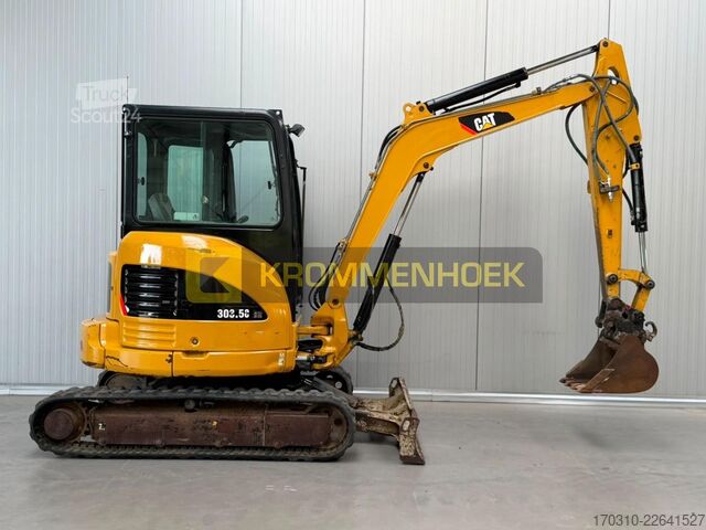 Miniekskavators Caterpillar 303.5 CR