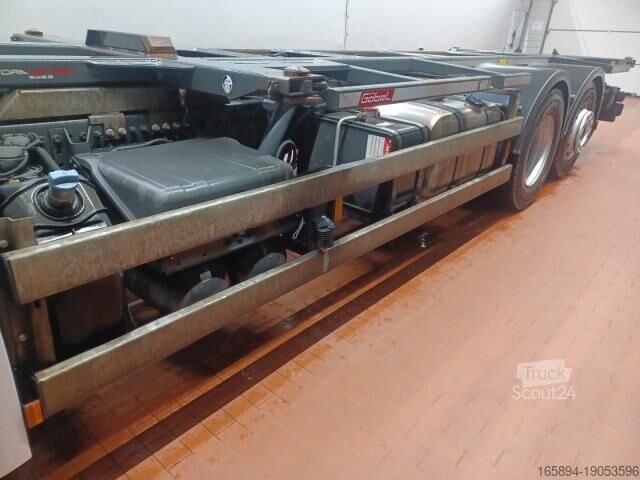 Camión con caja móvil Mercedes-Benz Antos 2543 WIESEL BDF Hubrahmen