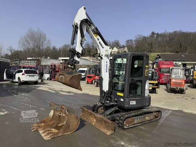 Mini excavator BOBCAT E35 Powertilt 3xSchaufeln Klima