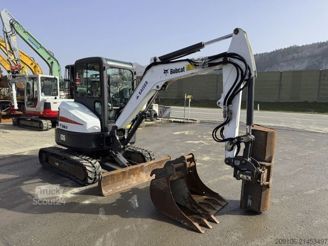 Mini excavator BOBCAT E35 Powertilt 3xSchaufeln Klima