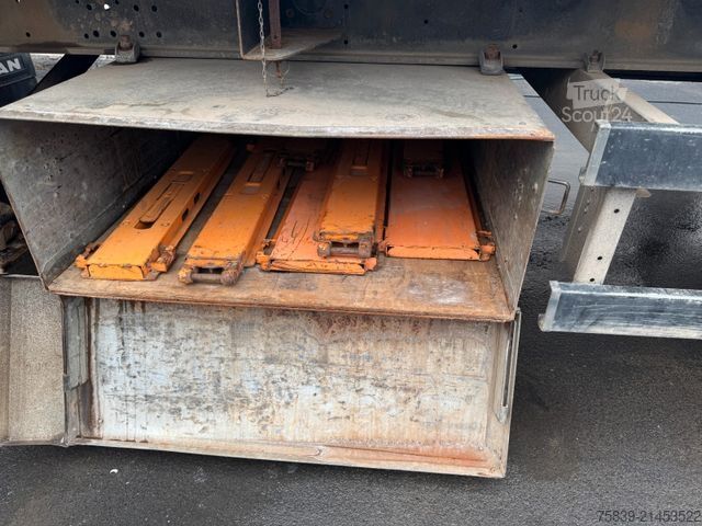 Working platform semitrailer SCHMITZ CARGOBULL Rahmen verzinkt, Bordwände, I.+III. Achse Lift