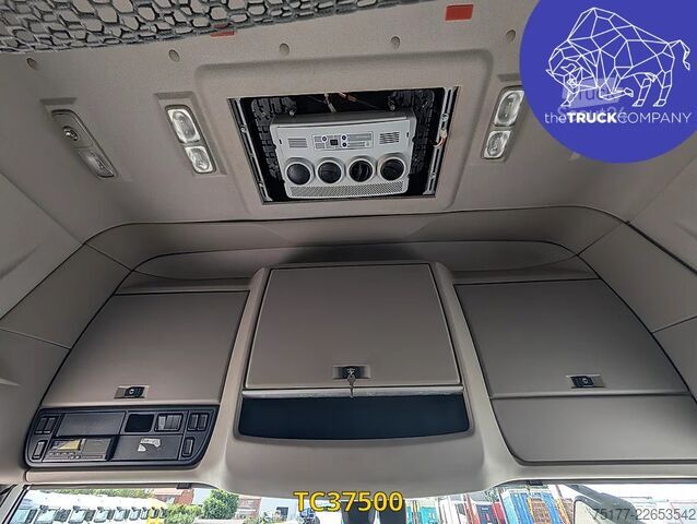Șasiu cu cabină DAF XF 450