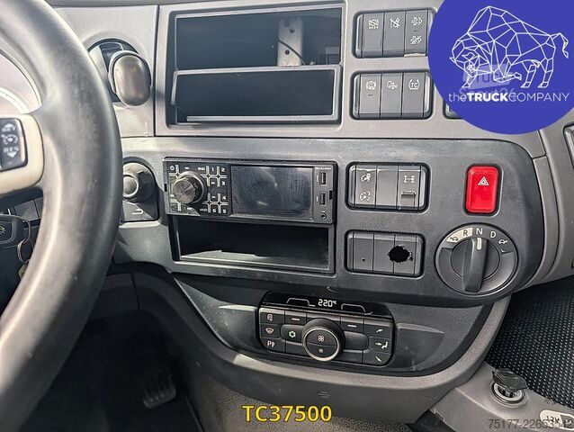 Șasiu cu cabină DAF XF 450