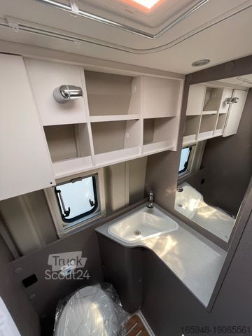 Автодім ETRUSCO CV 640 PB *Complete Selection**elektr. Hubbett*