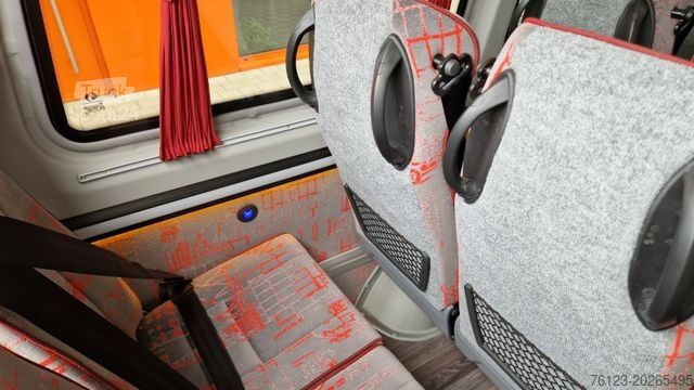 Minibusz MERCEDES-BENZ Sprinter 415 ,19 SS Lagerfahrzeug in Stock