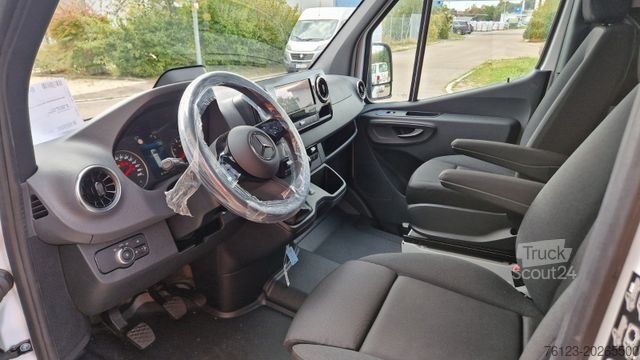 Minibusz MERCEDES-BENZ Sprinter Lord Light 22 Sitzer 3 x Lagerfahrzeug