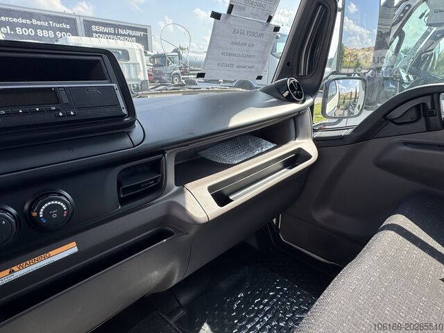 Roll-off tipper Fuso Canter 9C18 Abrollkipper 63990 Euro