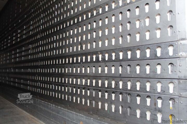 شبه مقطورة مبردة Krone semirimorchio frigorifero mega usato