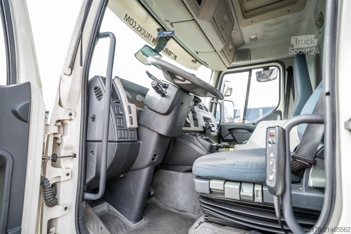 Transport réfrigéré/congélé VOLVO FLH 290 +CARRIER