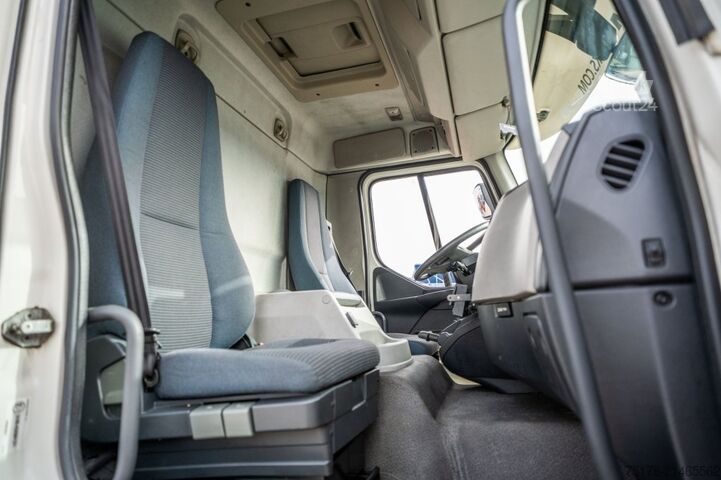 Transport réfrigéré/congélé VOLVO FLH 290 +CARRIER