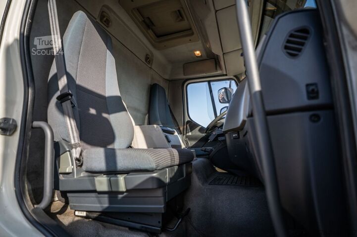 Transport réfrigéré/congélé VOLVO FLH 290 +CARRIER