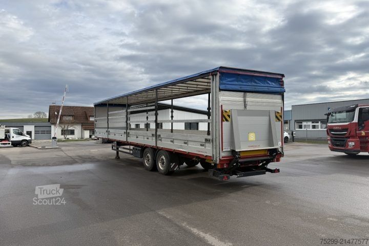 Semi-reboque aberto com lona Schwarzmüller SPA2/E Brücke mit Verdeck / Swiss-Vehicle