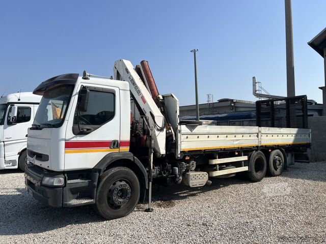 Vrachtwagen met vaste laadvloer, oprijplaat en kraan Renault Premium 300