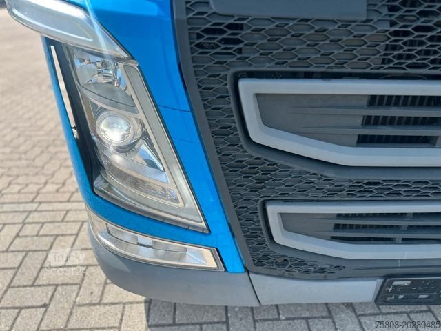 Kamion z zamenljivo nadgradnjo VOLVO FH460 BDF 7,82m  ACC Lane Guard Xenon