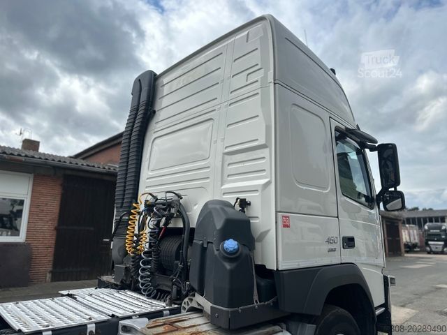 Nákladné vozidlo na nebezpečné materiály VOLVO FM450 Glob. ADR EXIII/EXIII/PTO ACC
