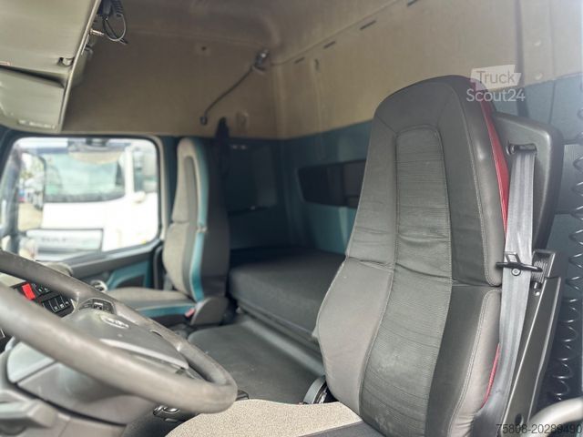 Nákladné vozidlo na nebezpečné materiály VOLVO FM450 Glob. ADR EXIII/EXIII/PTO ACC