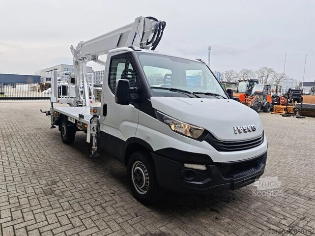 Hefplatform Iveco Daily 35-120 Multitel MJ226