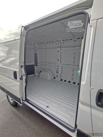 Stationwagen met hoog dak Fiat Ducato F5247 L2H2 3,5T Diesel 140pk Automaat