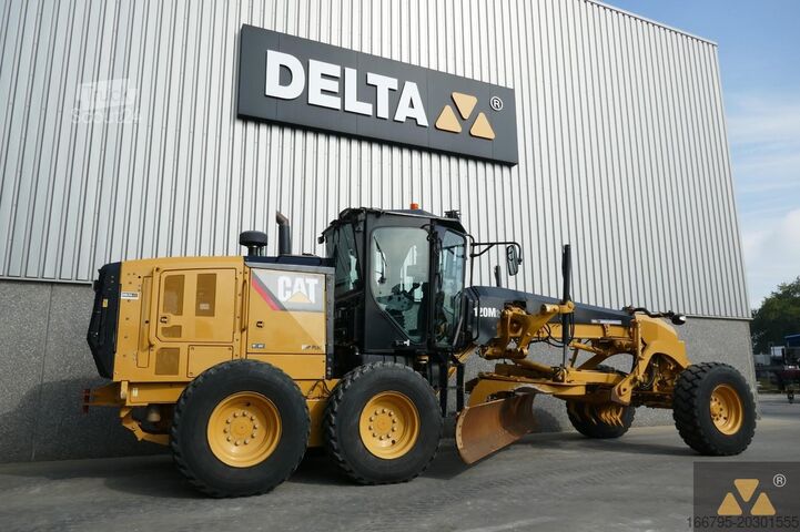 Greyder Caterpillar 120M2