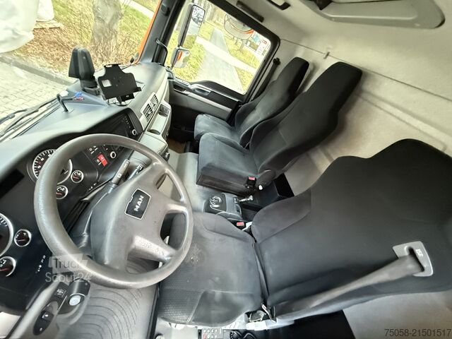 Vrachtwagen met bakwagen MAN TGL 8.220 - 159 TKm - Koffer - LBW