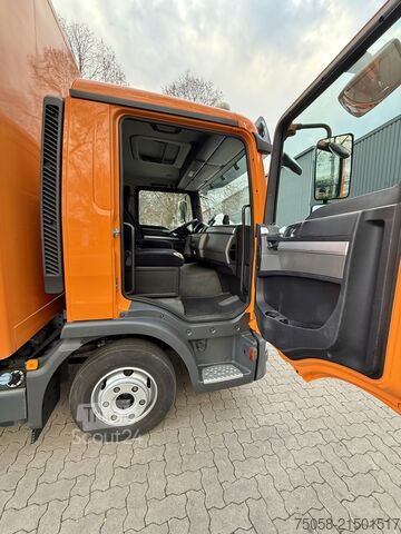Vrachtwagen met bakwagen MAN TGL 8.220 - 159 TKm - Koffer - LBW